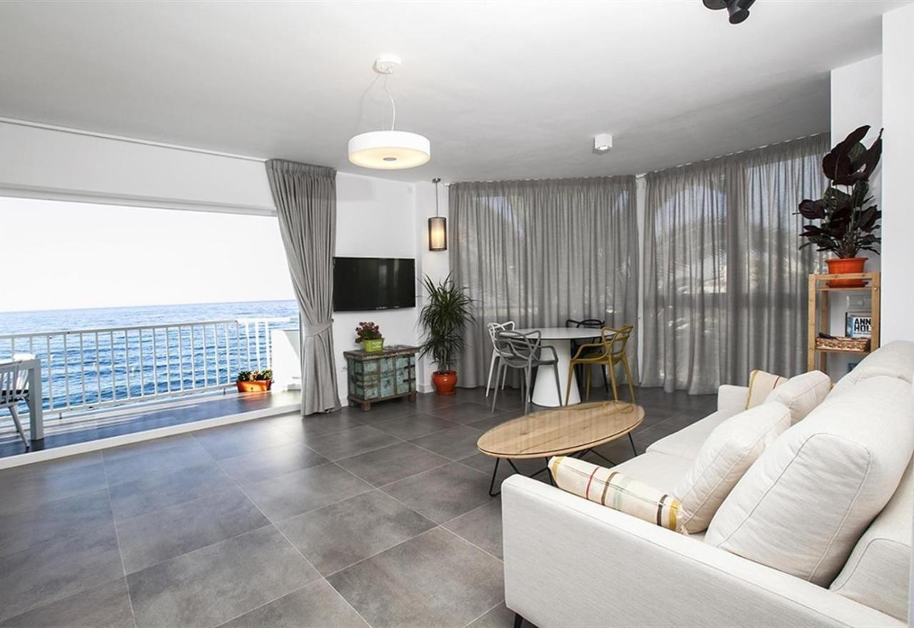 Super Front Line Modern New Apartm Appartement *